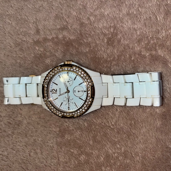 Womens GUESS white and gold watch - Picture 4 of 4
